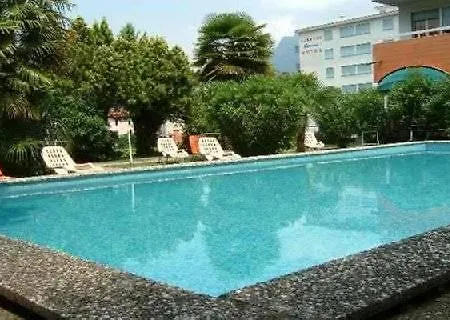 Calipso Park מלון פרדיסו
